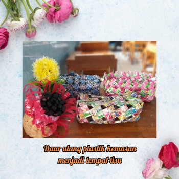 TEMPAT TISU DARI PLASTIK KEMASAN